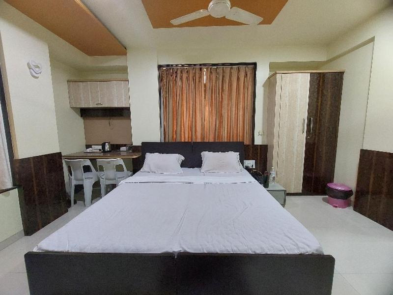 Super Hotel O Happy Homely Stay Near Pune Airport Khadki Buitenkant foto