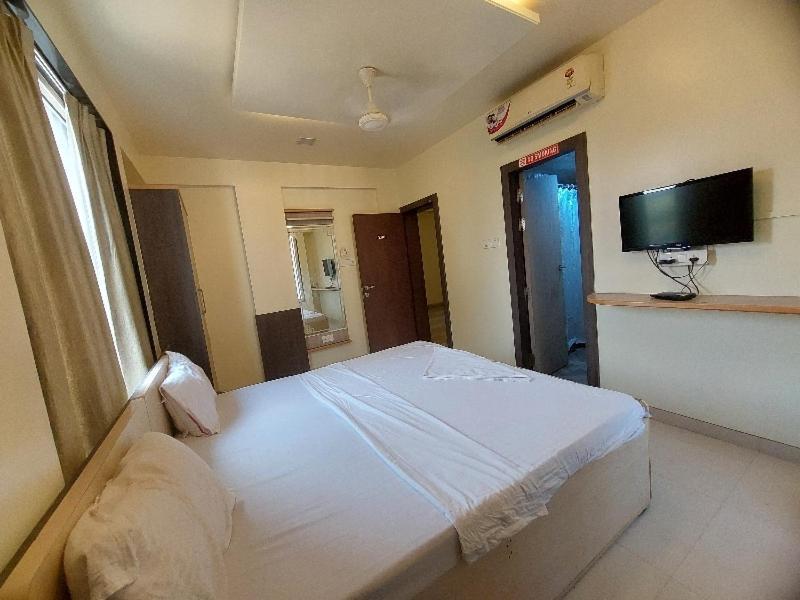 Super Hotel O Happy Homely Stay Near Pune Airport Khadki Buitenkant foto